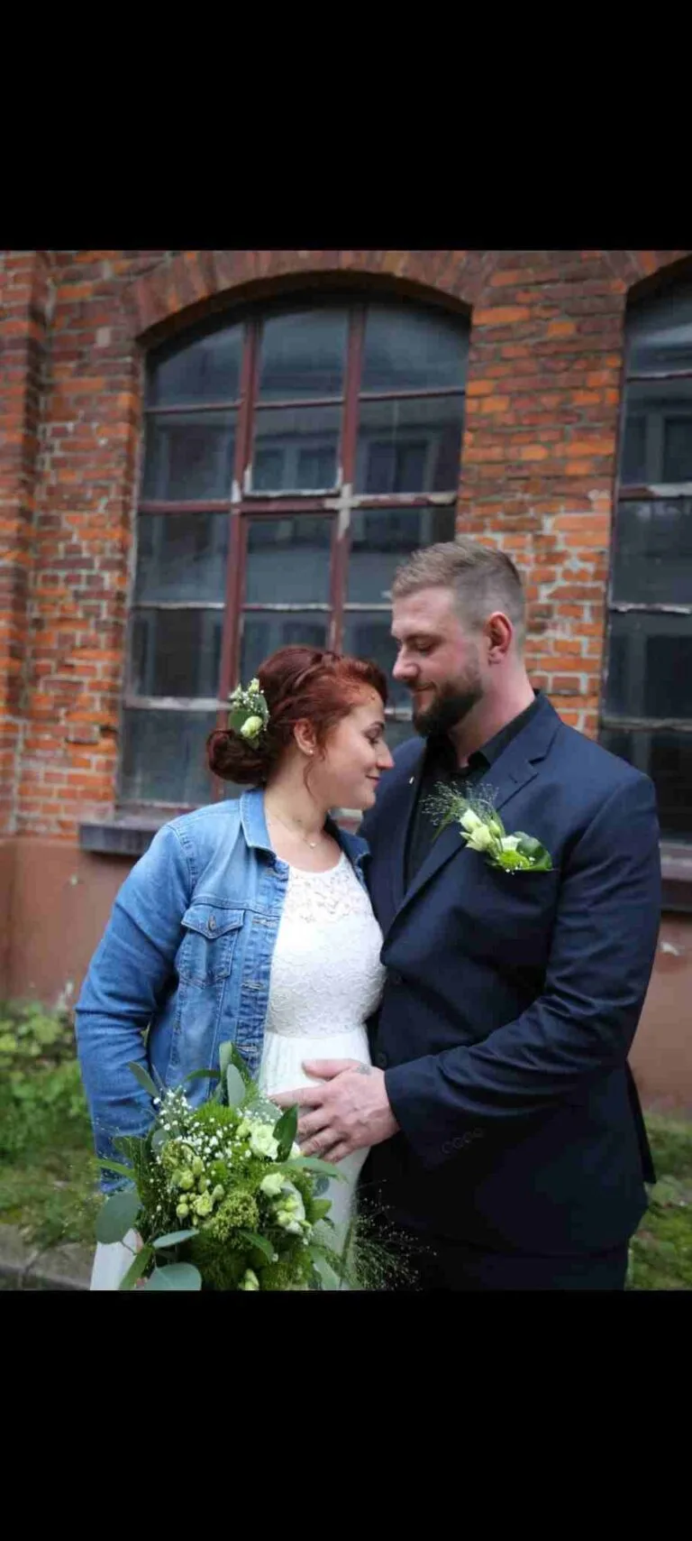 Haarschmuck aus Blumen für die Braut